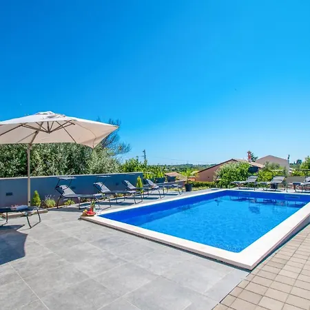 La Perla Pula,kroatien וילה